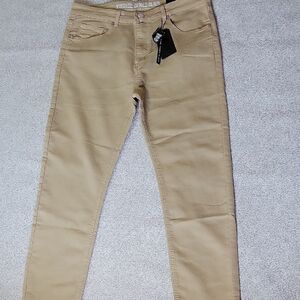 Vintage Genes  Men'sTan Slim Fit Jeans with Smooth Texture Size 36W×32L